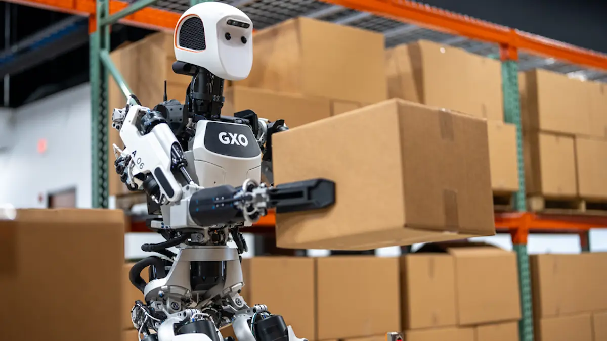 Đo lường năng suất bốc xếp hàng hóa và sự thật về tải trọng 25kg của robot Apptronik Apollo trong môi trường kho bãi logistics.