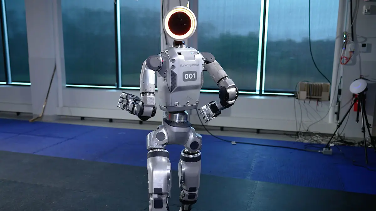 Robot hình người Atlas Điện thế hệ mới sẵn sàng cho chu kỳ vận hành 22 giờ mỗi ngày tại nhà máy ô tô.