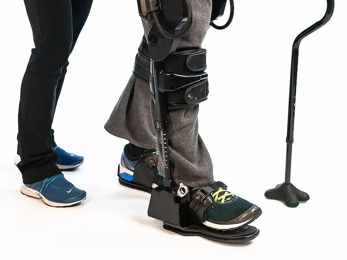 Đánh giá phần cứng EksoNR qua cụm động cơ BLDC và ma trận cảm biến FSR.